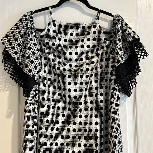 Off the shoulder top - Picture 2 of 4